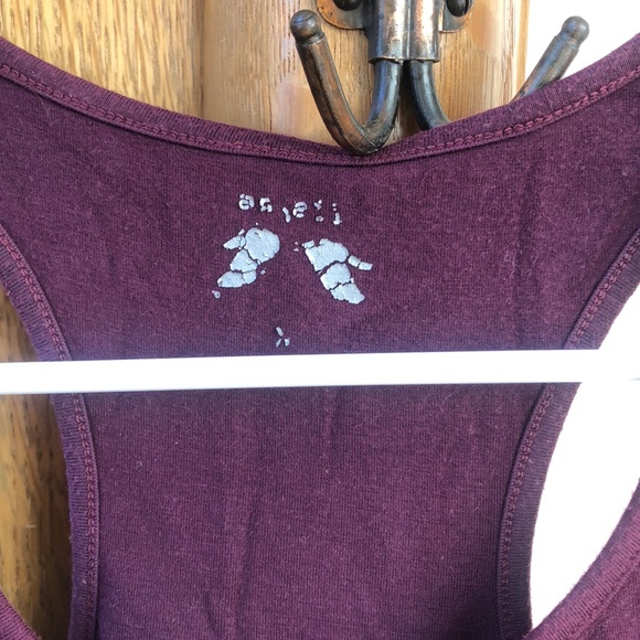 - Anjali brand yoga racer back top with shelf bra , super soft, Burgundy color - Picture 4 of 4